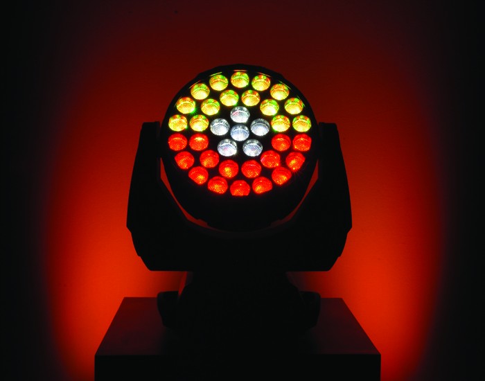 Chauvet Q-Wash 436Z LED светодиодный прожектор с полным движением типа Wash.