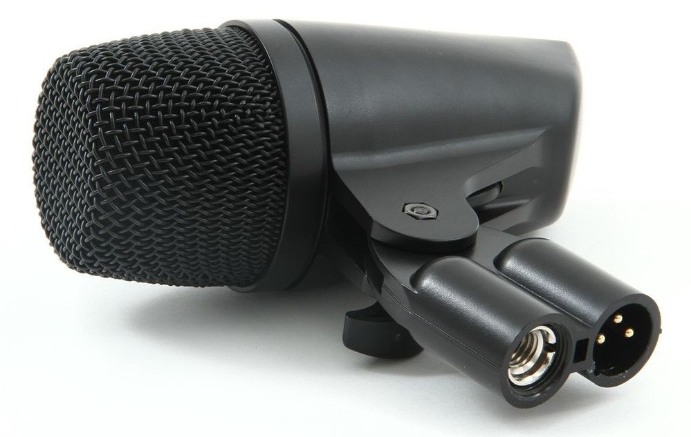 AKG P2 микрофон для низкочастотных инструментов, 20-16000 Гц