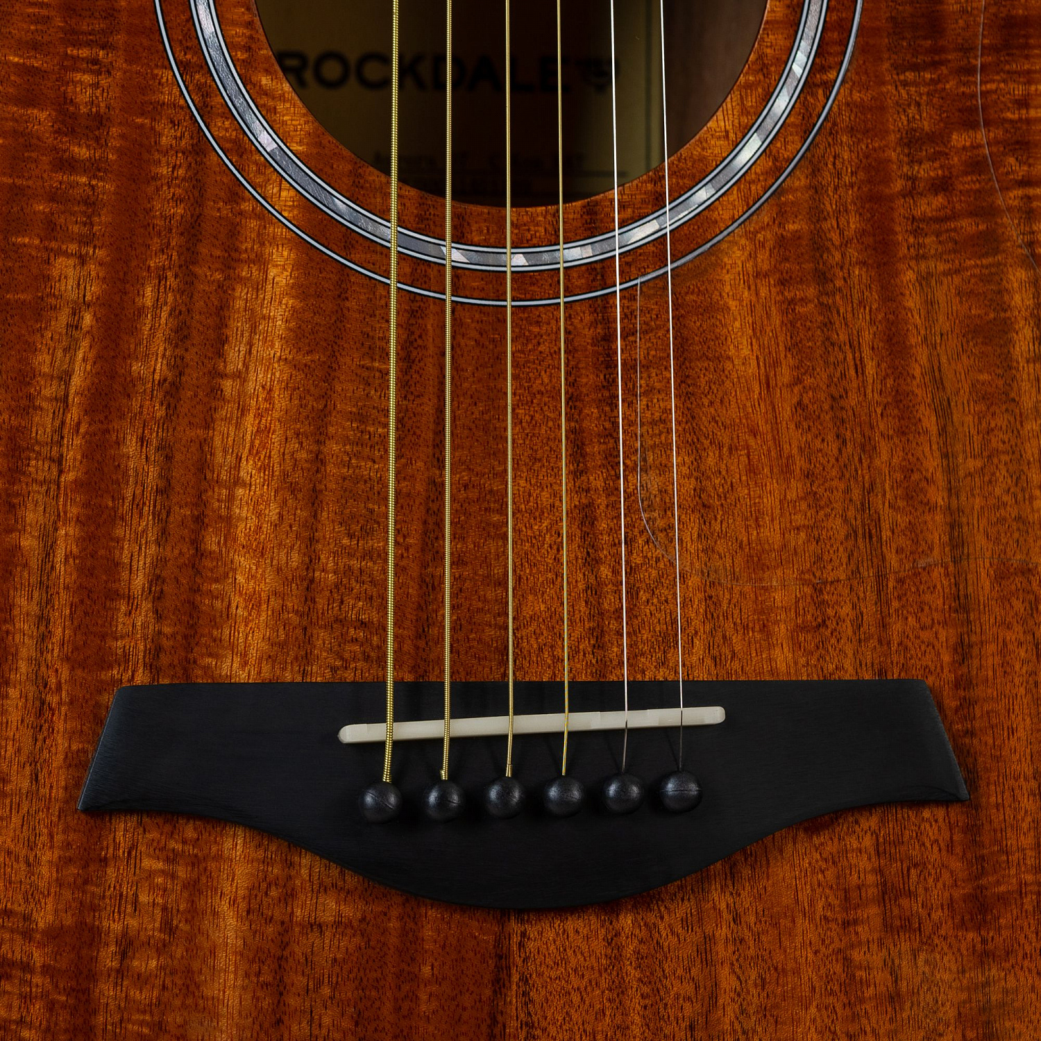 Rockdale Aurora D7 C Koa Nat акустическая гитара дредноут с вырезом, цвет натуральный, глянцевое покрытие